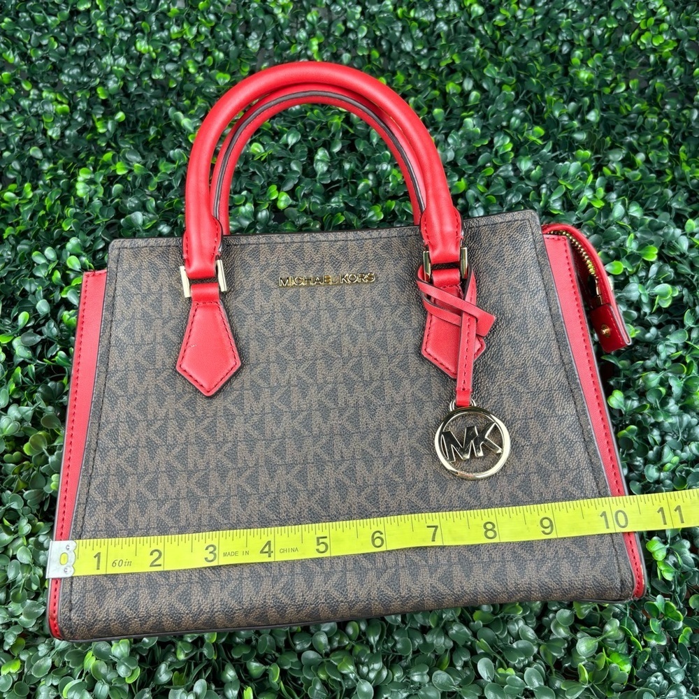 MICHAEL KORS HOPE MEDIUM MESSENGER Signature Satchel - Picture 14 of 14